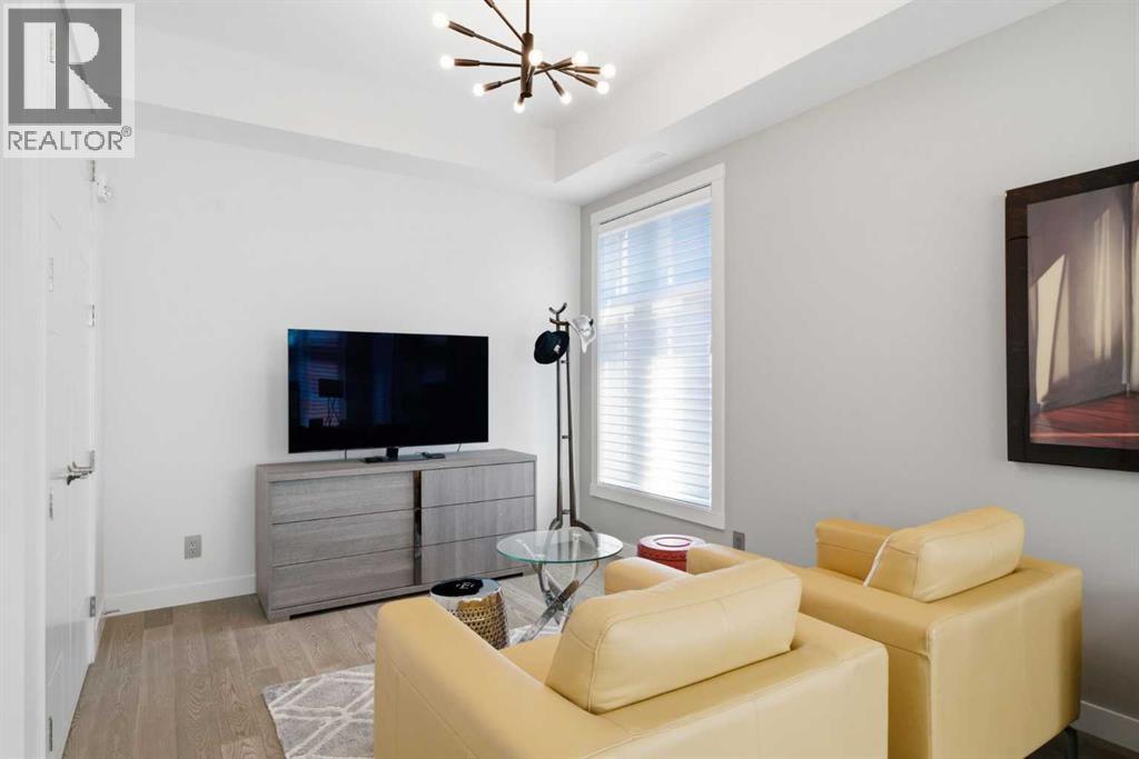301, 105 Lebel Crescent NW, Calgary, Alberta  T3B 6M6 - Photo 15 - A2328988