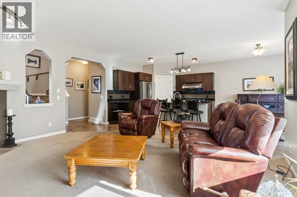 645 Panatella Boulevard NW, Calgary, Alberta  T3K 0N9 - Photo 9 - A2330896