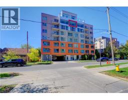 321 SPRUCE Street Unit# 102, Waterloo, Ontario
