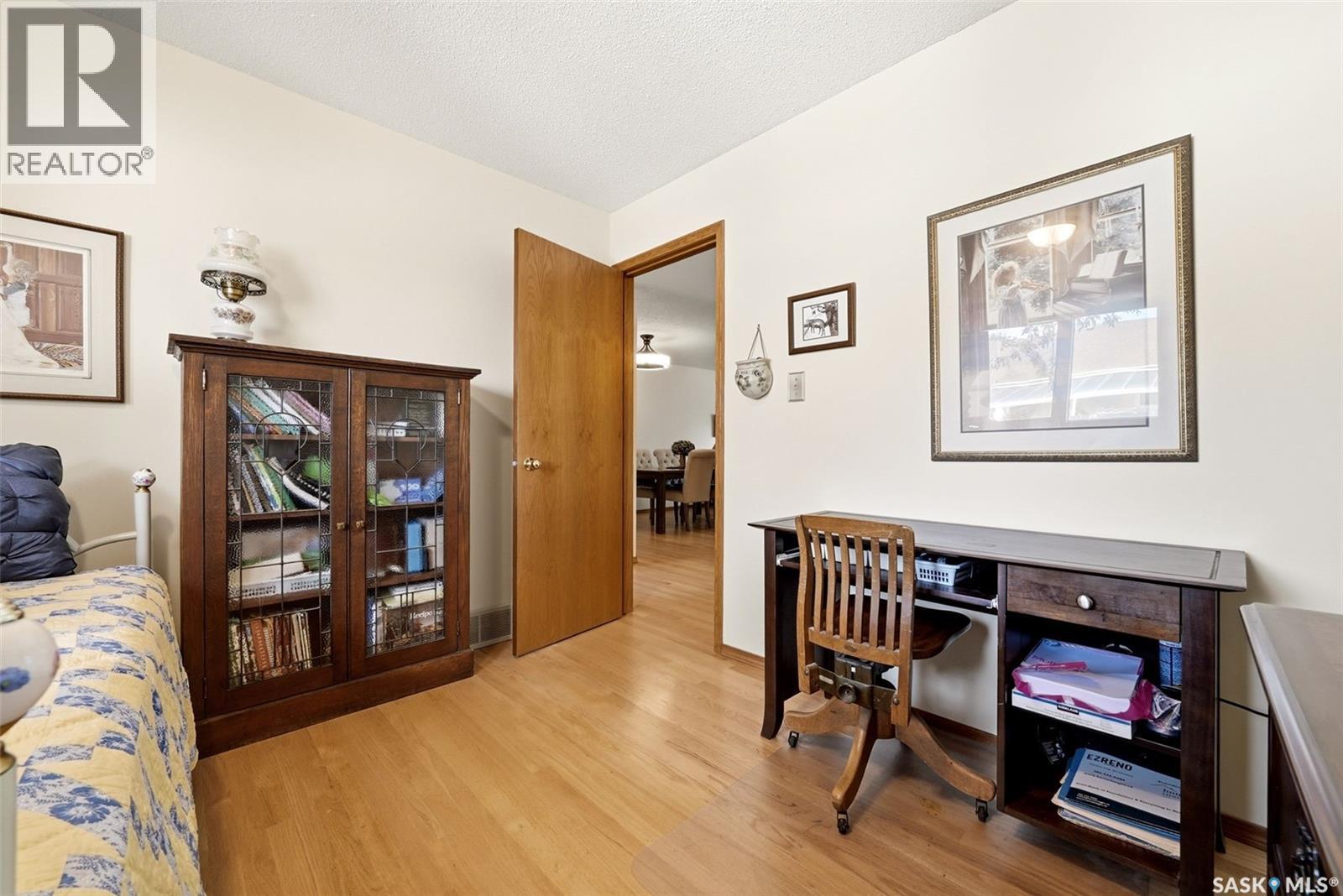 3309 Brookshire Lane, Regina, Saskatchewan  S4V 2R1 - Photo 18 - SK046029