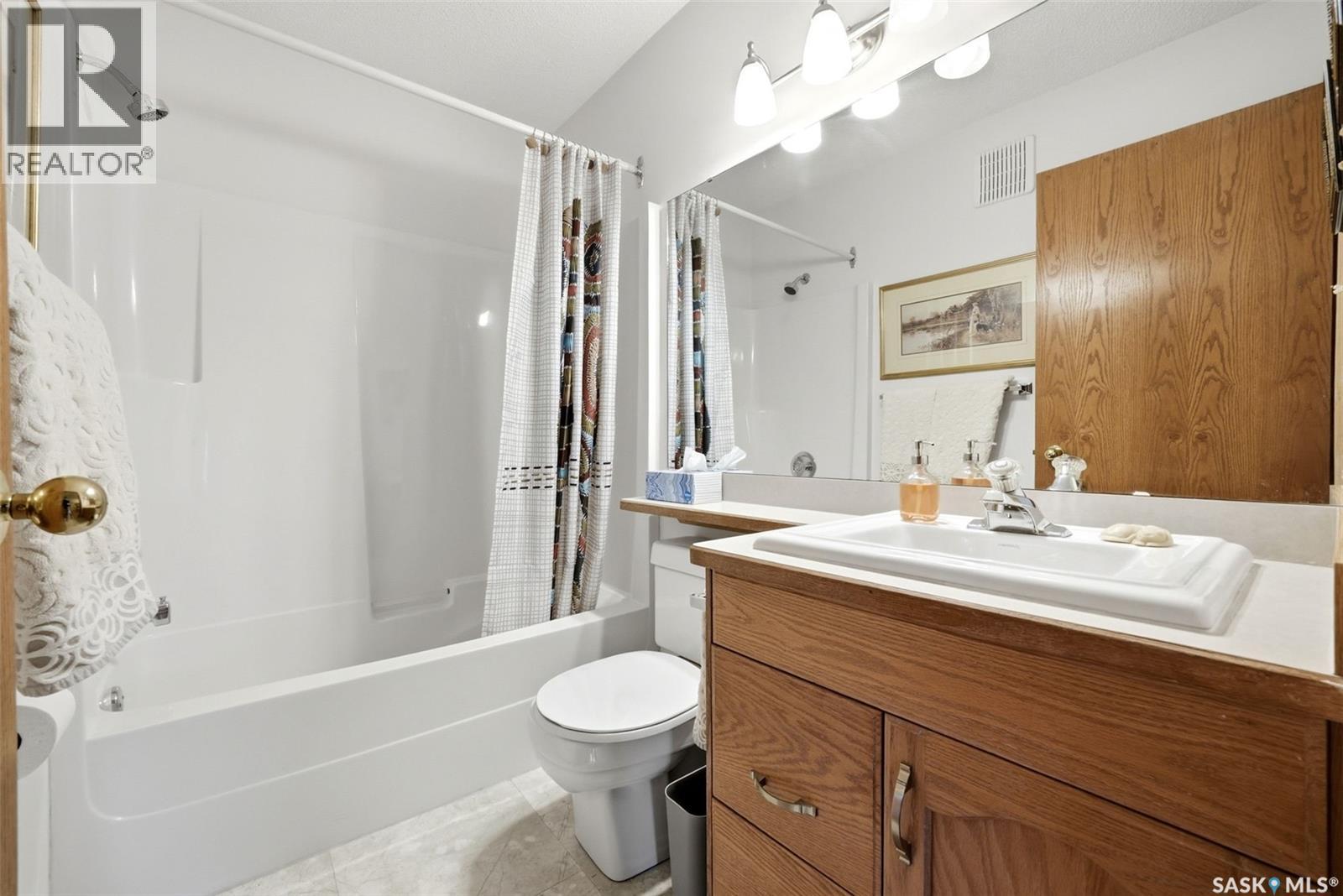 3309 Brookshire Lane, Regina, Saskatchewan  S4V 2R1 - Photo 19 - SK046029