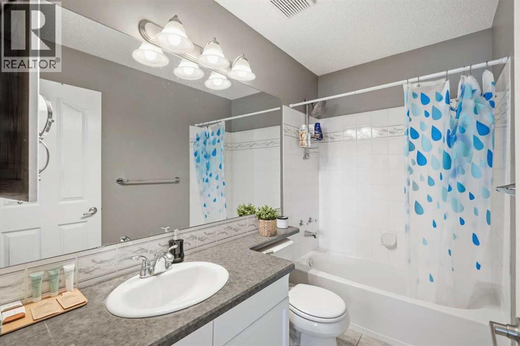 49 Shawbrooke Close SW, Calgary, Alberta  T2Y 3A5 - Photo 20 - A2313399