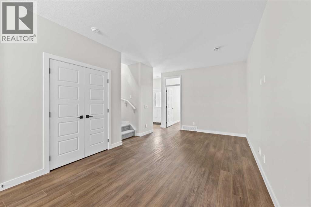 72 Amblefield View NW, Calgary, Alberta  T3P 2L6 - Photo 9 - A2323080