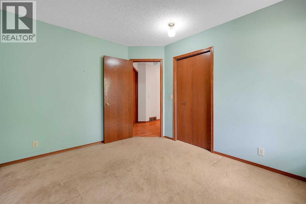 23 Edelweiss Drive NW, Calgary, Alberta  T3A 3R4 - Photo 20 - A2325715