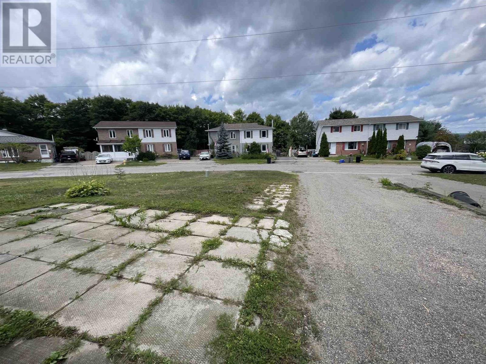 46 Beckett Blvd, Elliot Lake, Ontario  P5A 3P7 - Photo 27 - SM262243
