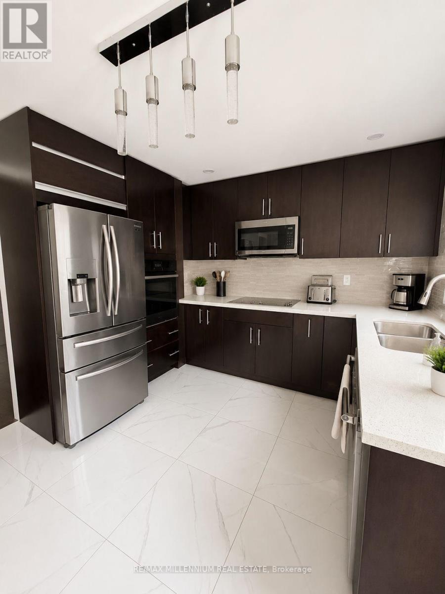 90 Whitehaven Drive, Brampton, Ontario  L6Z 2R8 - Photo 6 - W13663758