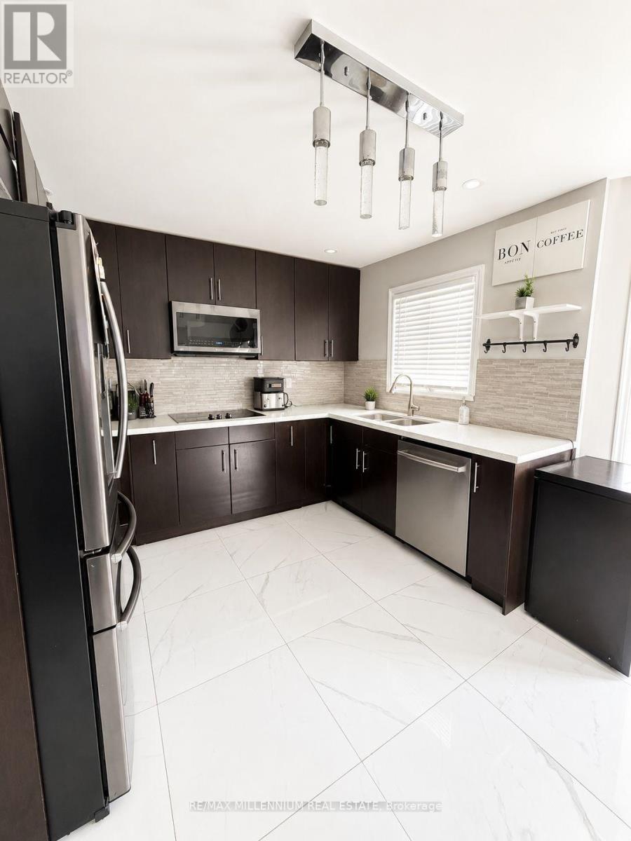 90 Whitehaven Drive, Brampton, Ontario  L6Z 2R8 - Photo 5 - W13663758