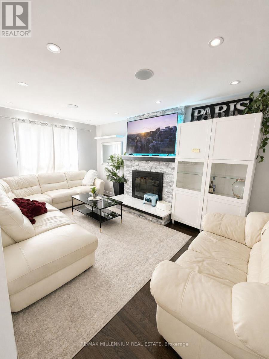 90 Whitehaven Drive, Brampton, Ontario  L6Z 2R8 - Photo 8 - W13663758