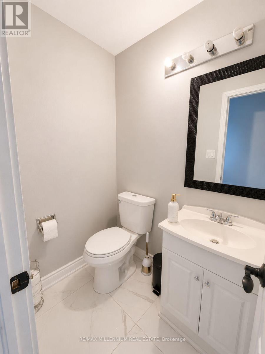 90 Whitehaven Drive, Brampton, Ontario  L6Z 2R8 - Photo 12 - W13663758