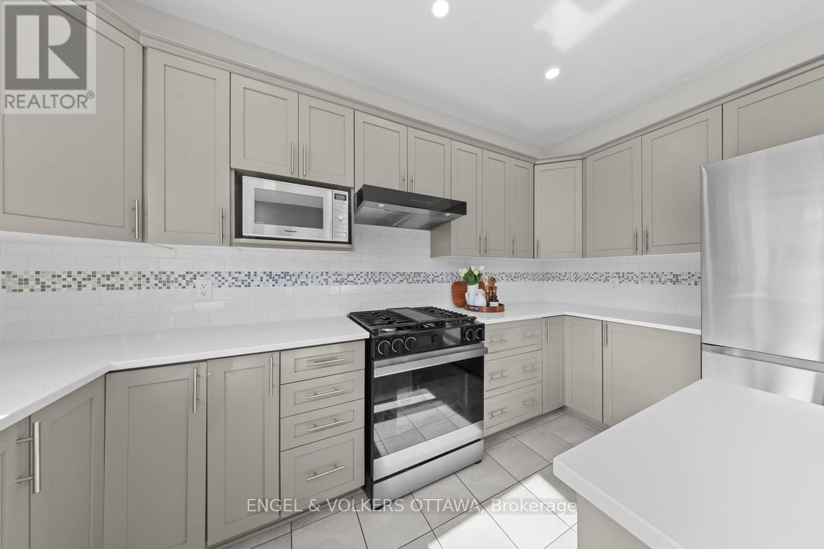 1869 Montmere Avenue E, Ottawa, Ontario  K4A 0L7 - Photo 9 - X13692818