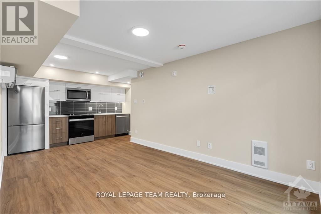 1 - 366 Winona Avenue, Ottawa, Ontario  K1Z 5H7 - Photo 6 - X13692952