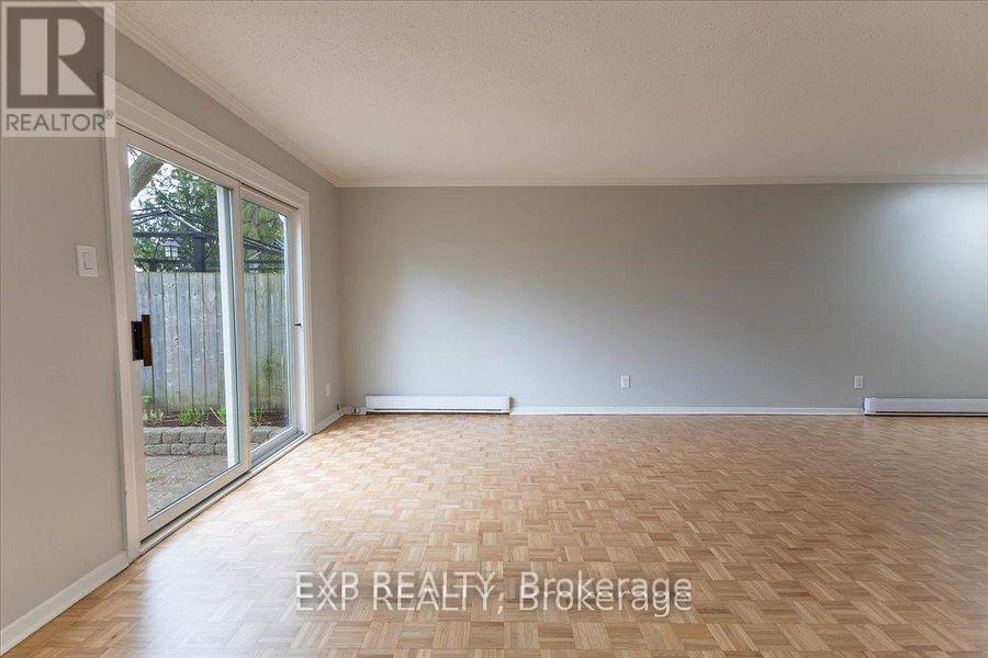 15 Jansen Road, Ottawa, Ontario  K2H 5W6 - Photo 12 - X13692986