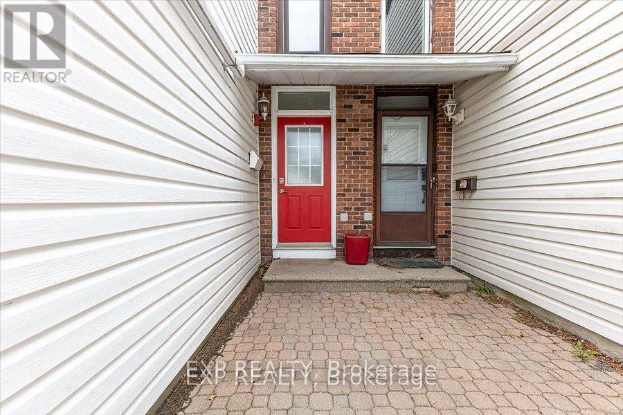 15 Jansen Road, Ottawa, Ontario  K2H 5W6 - Photo 4 - X13692986