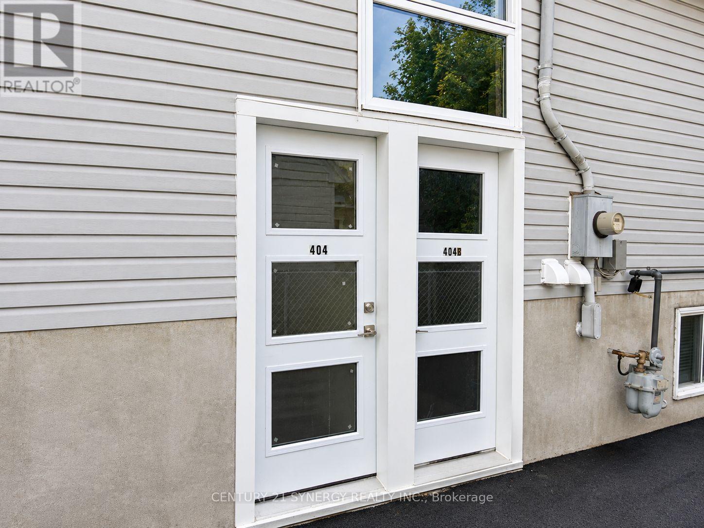 B - 404 Dieppe Street, Ottawa, Ontario  K1L 6V4 - Photo 2 - X13693000