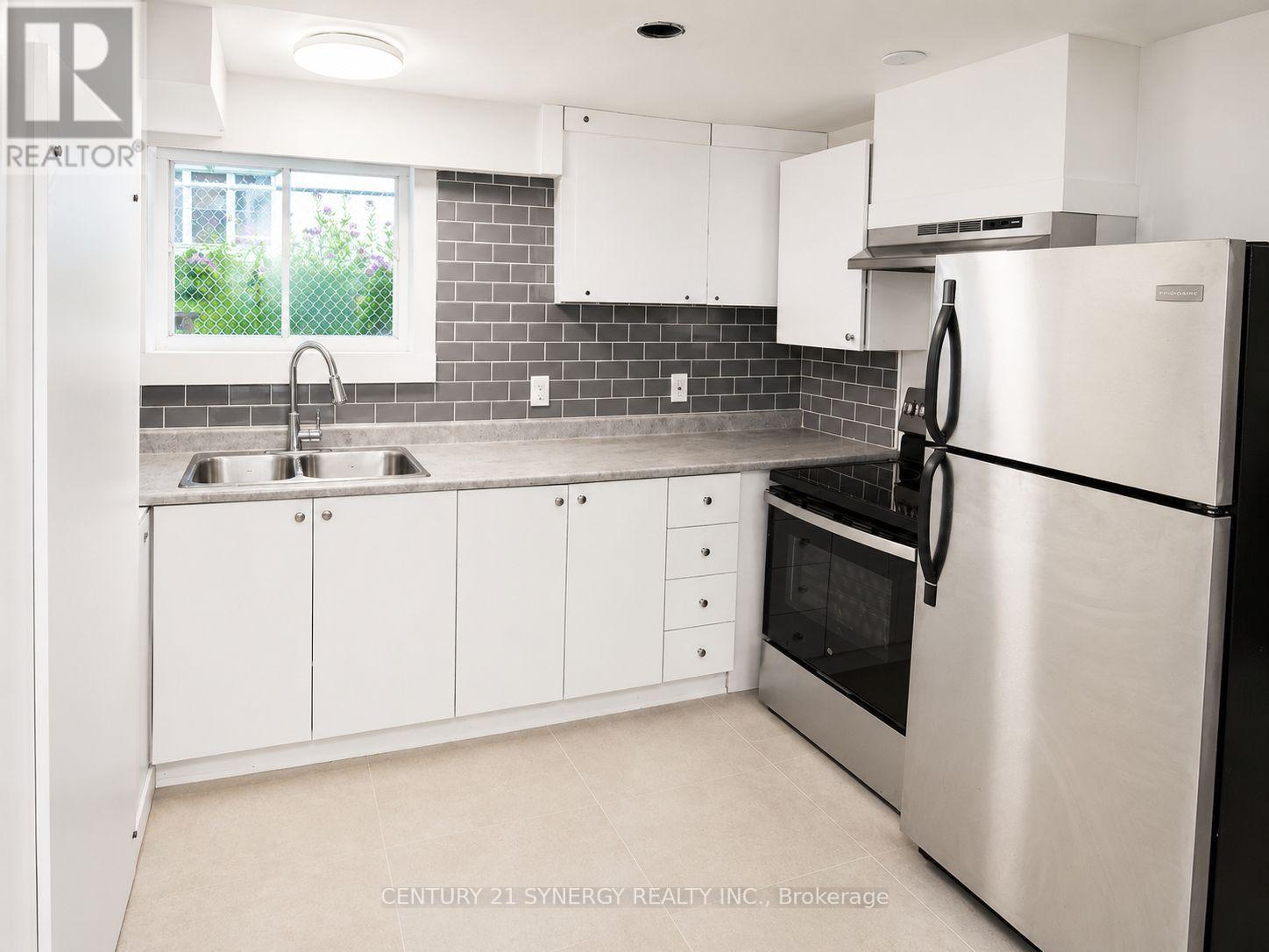 B - 404 Dieppe Street, Ottawa, Ontario  K1L 6V4 - Photo 6 - X13693000