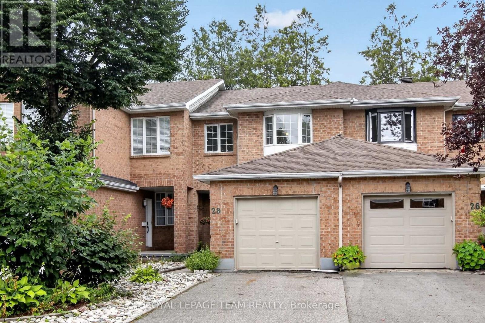 28 COHEN AVENUE, Ottawa, Ontario