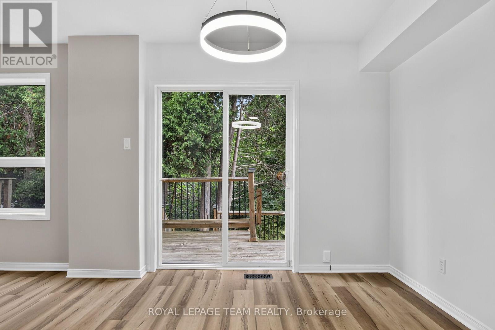 28 Cohen Avenue, Ottawa, Ontario  K2L 4E9 - Photo 12 - X13693010