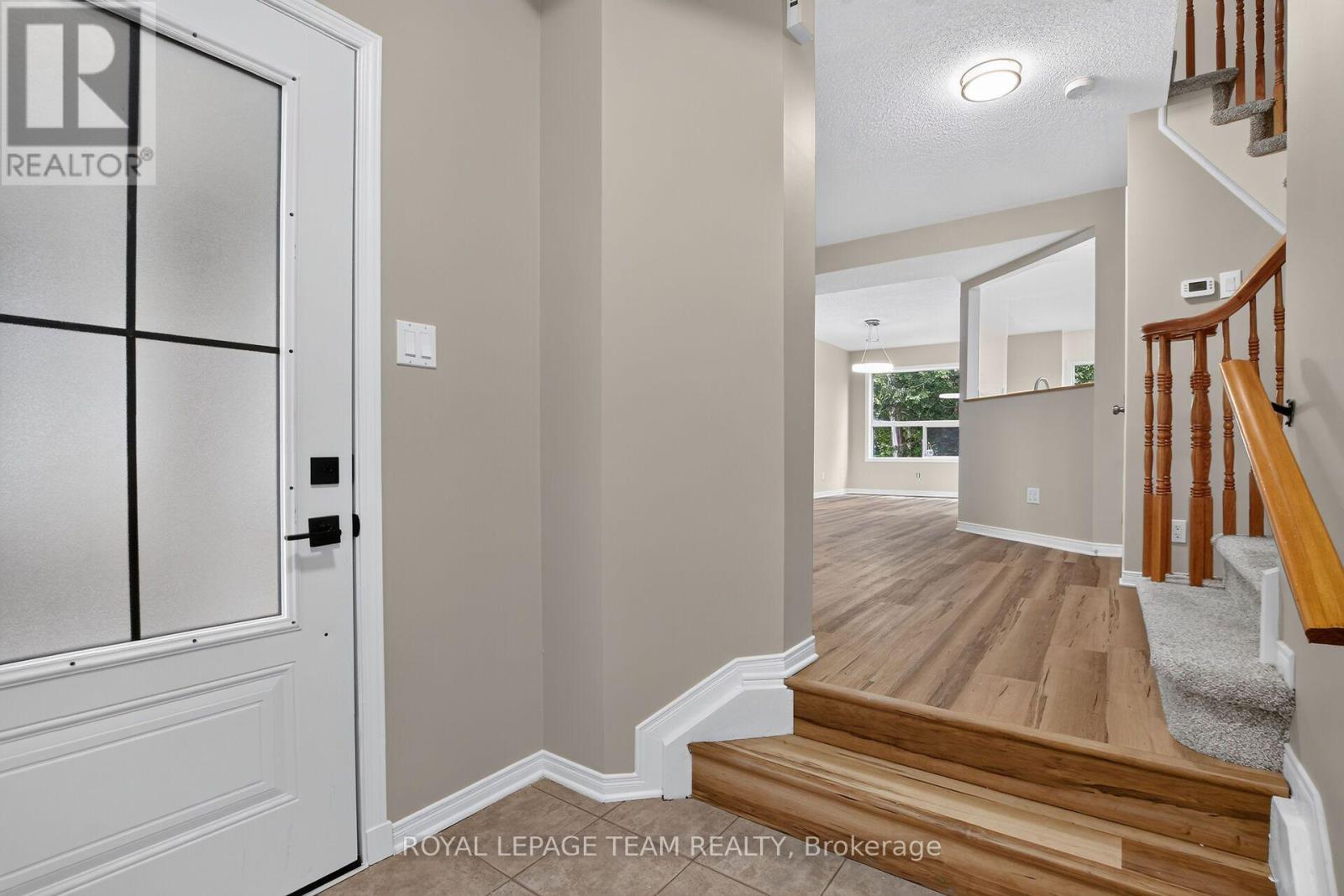 28 Cohen Avenue, Ottawa, Ontario  K2L 4E9 - Photo 4 - X13693010