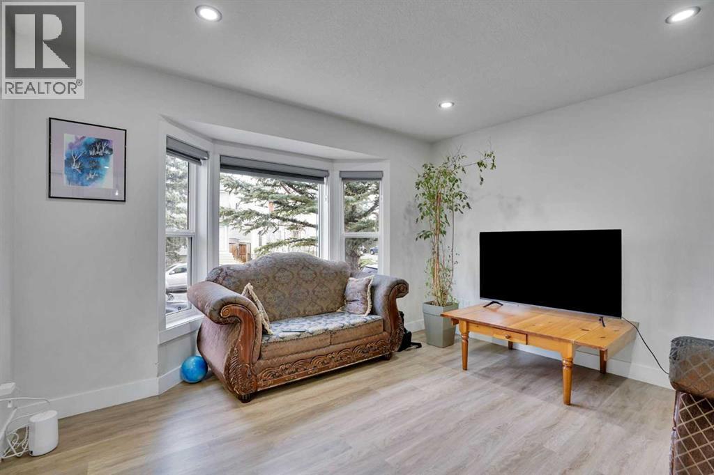 51 Taraglen Road NE, Calgary, Alberta  t3j 2n8 - Photo 7 - A2304660