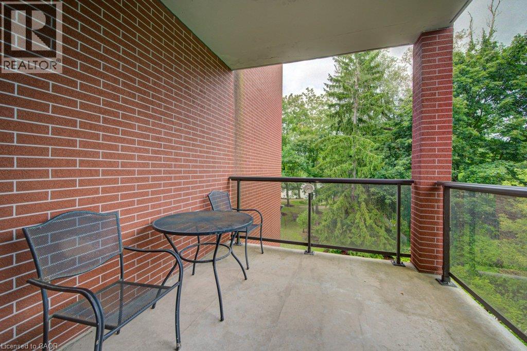 52 Blue Springs Drive Unit# 32, Waterloo, Ontario  N2J 4M4 - Photo 10 - 40852641