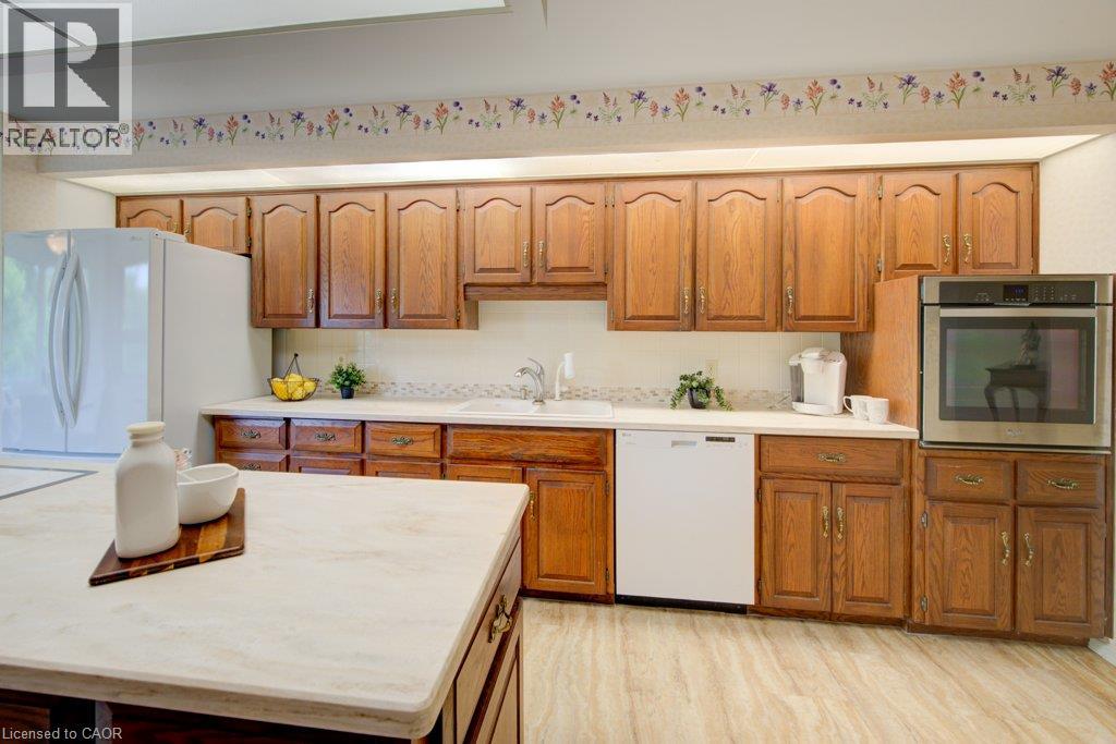 52 Blue Springs Drive Unit# 32, Waterloo, Ontario  N2J 4M4 - Photo 13 - 40852641