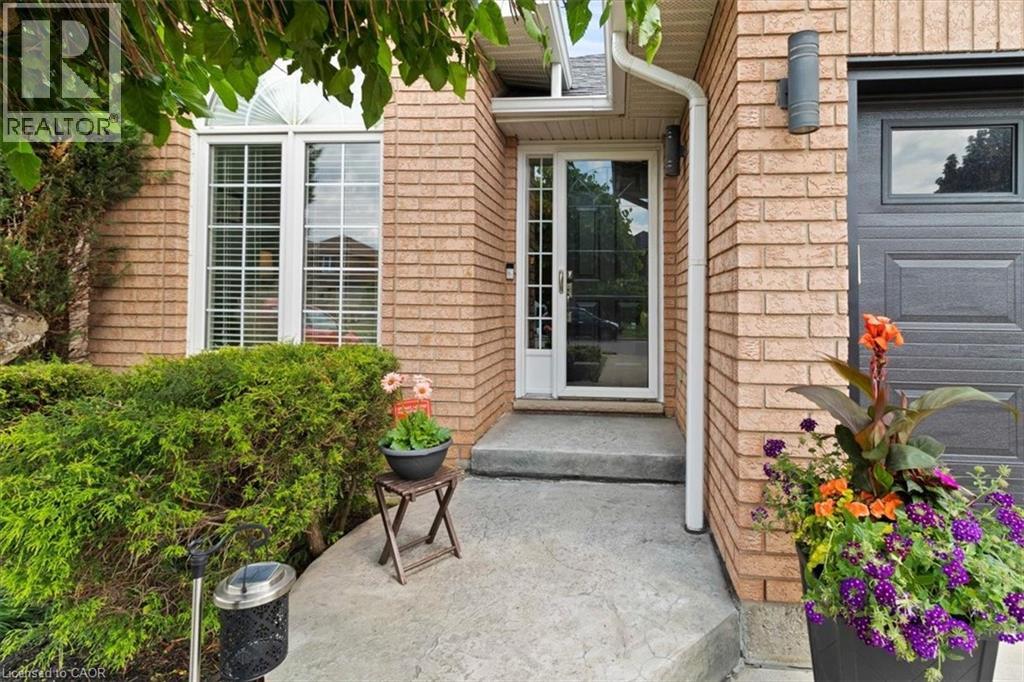 40 Bridgette Drive, Hamilton, Ontario  L9A 5J8 - Photo 2 - 40856396