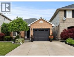 40 BRIDGETTE Drive, Hamilton, Ontario