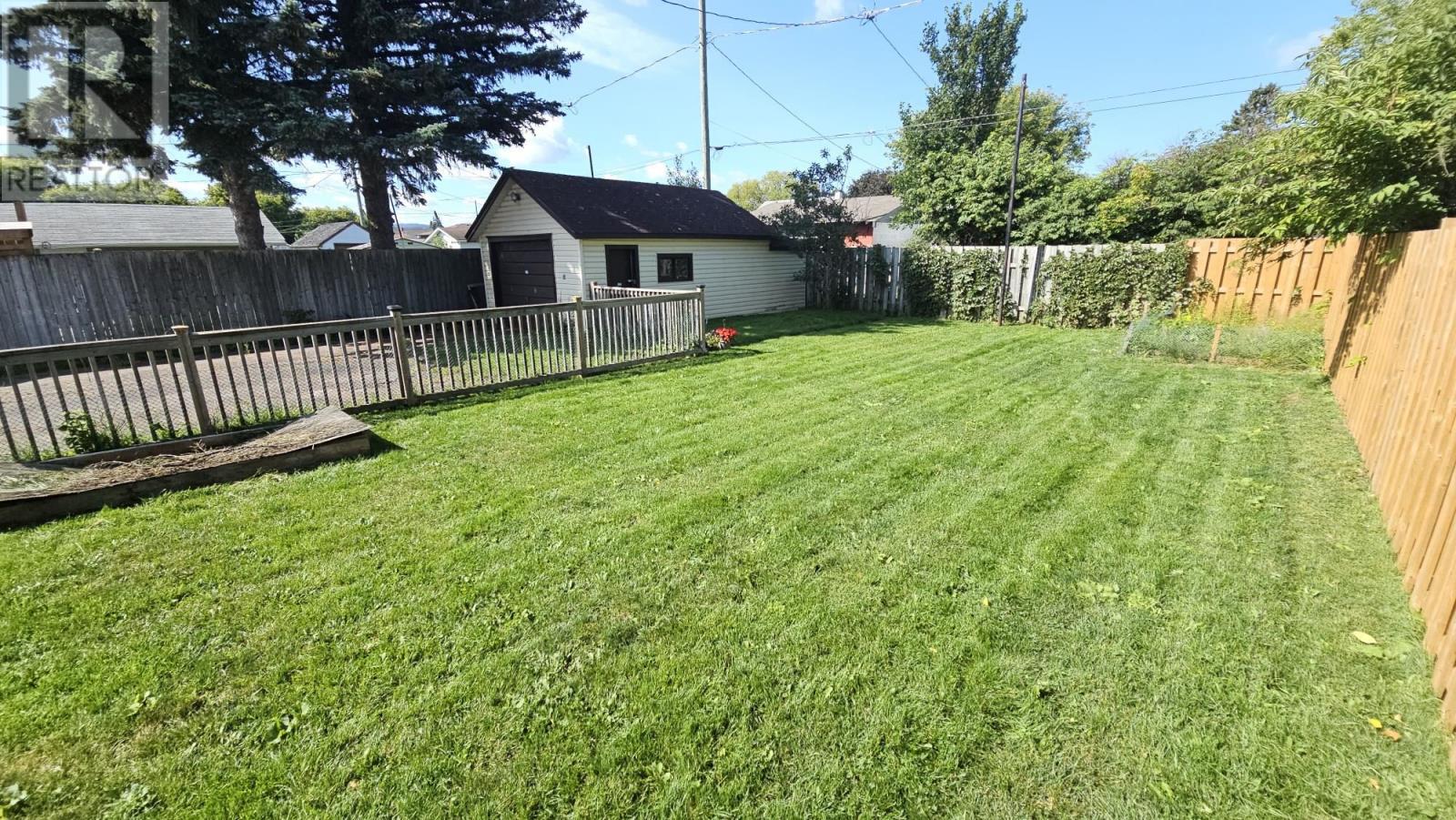 1121 Centre Ave, Thunder Bay, Ontario  P7E 2X6 - Photo 28 - TB2602429