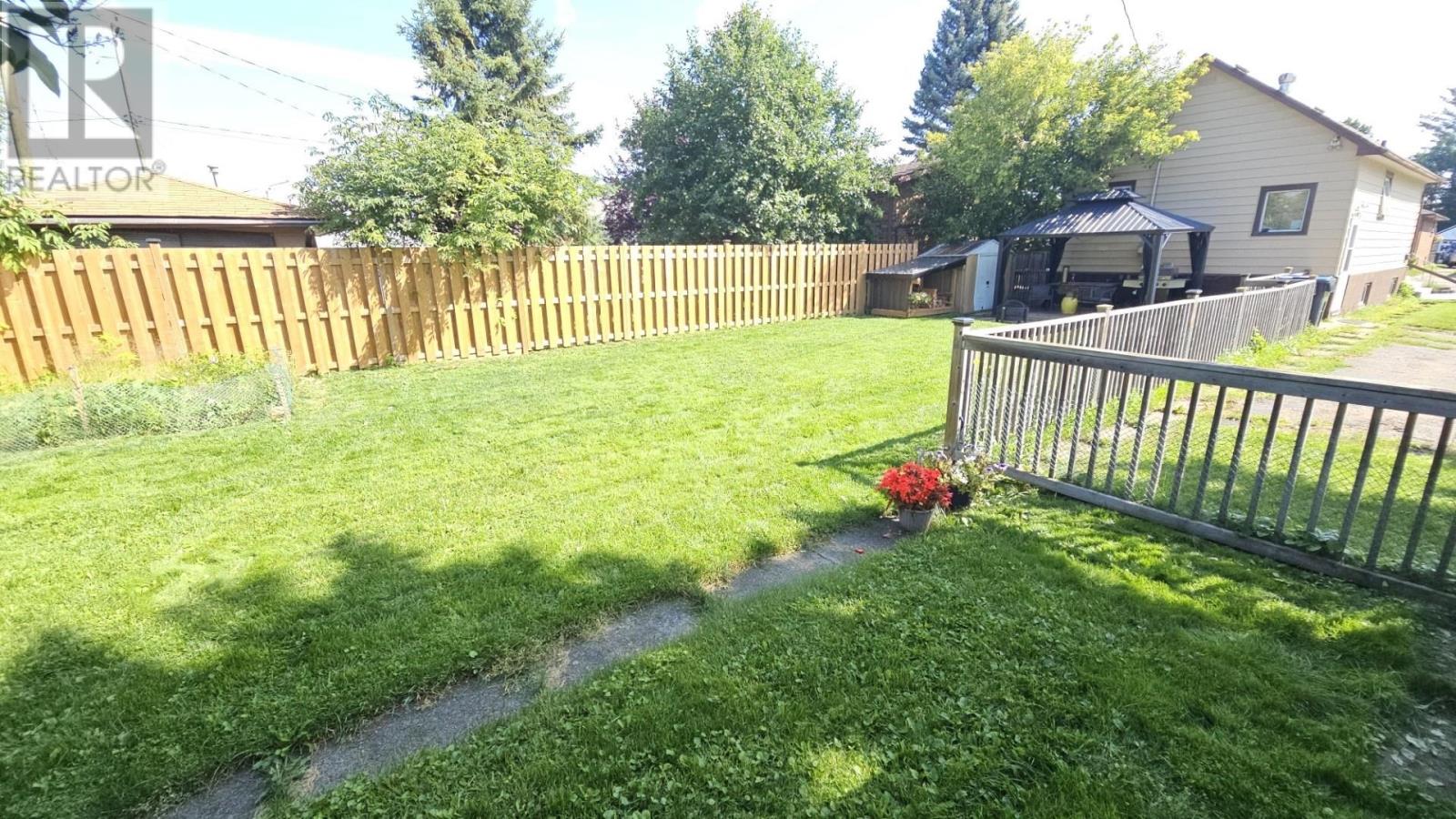 1121 Centre Ave, Thunder Bay, Ontario  P7E 2X6 - Photo 34 - TB2602429
