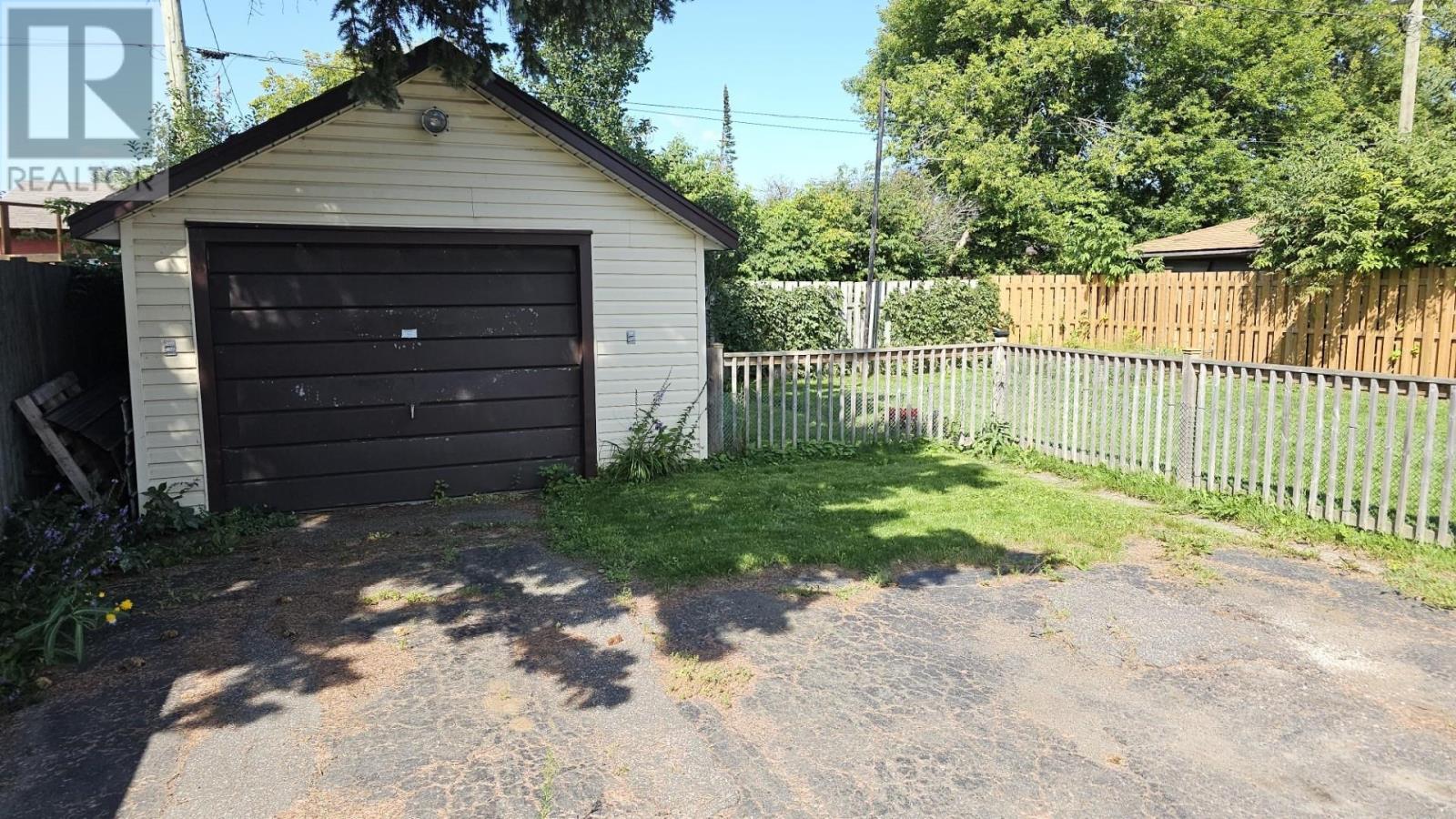 1121 Centre Ave, Thunder Bay, Ontario  P7E 2X6 - Photo 36 - TB2602429