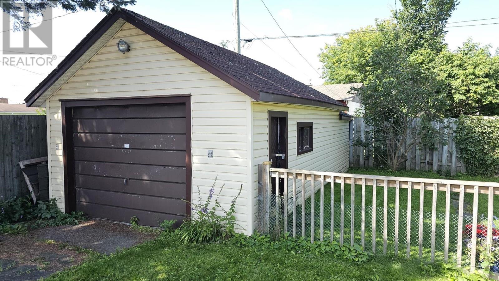 1121 Centre Ave, Thunder Bay, Ontario  P7E 2X6 - Photo 37 - TB2602429