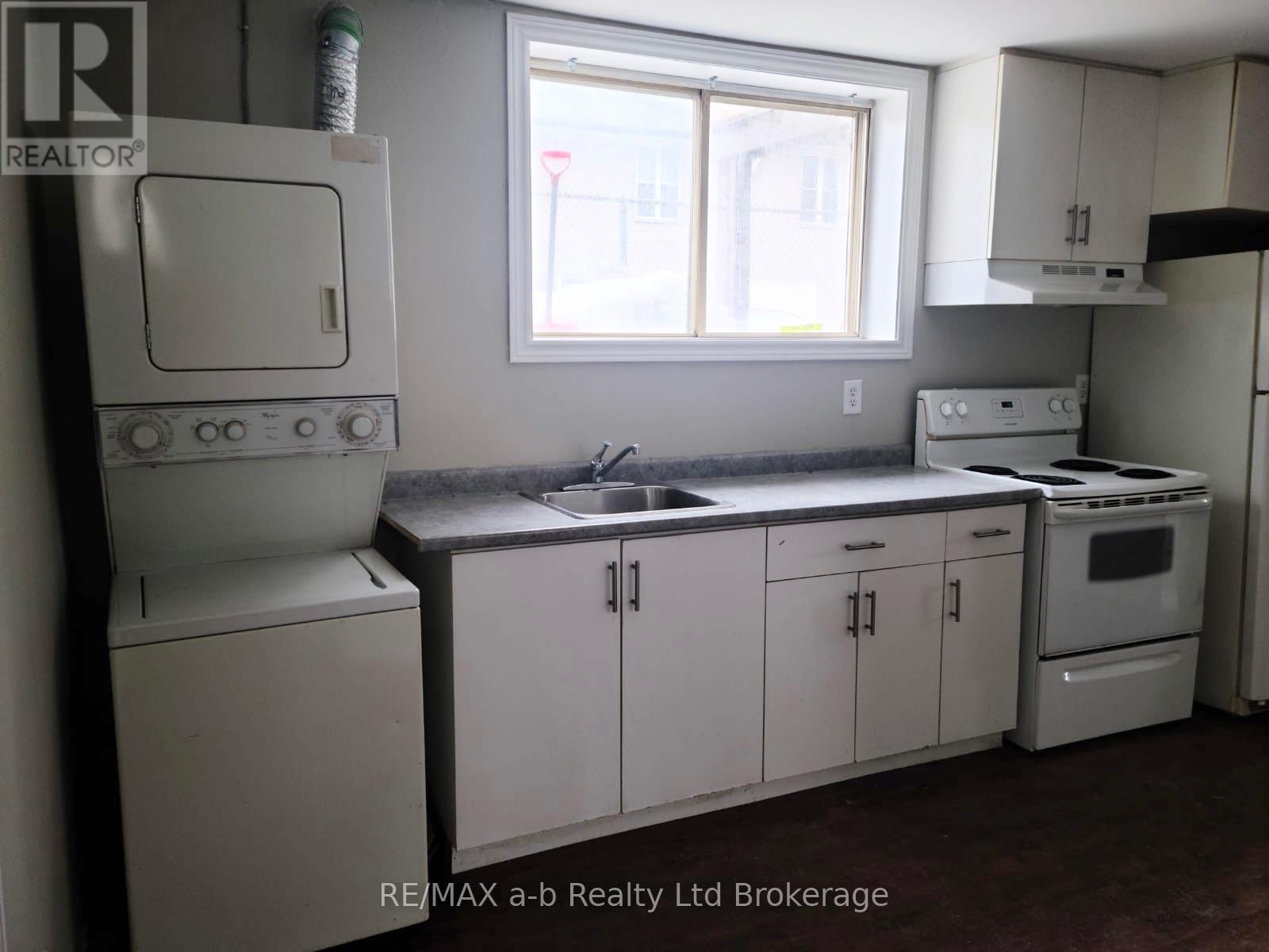 3 - 44 STANLEY STREET, London South, Ontario