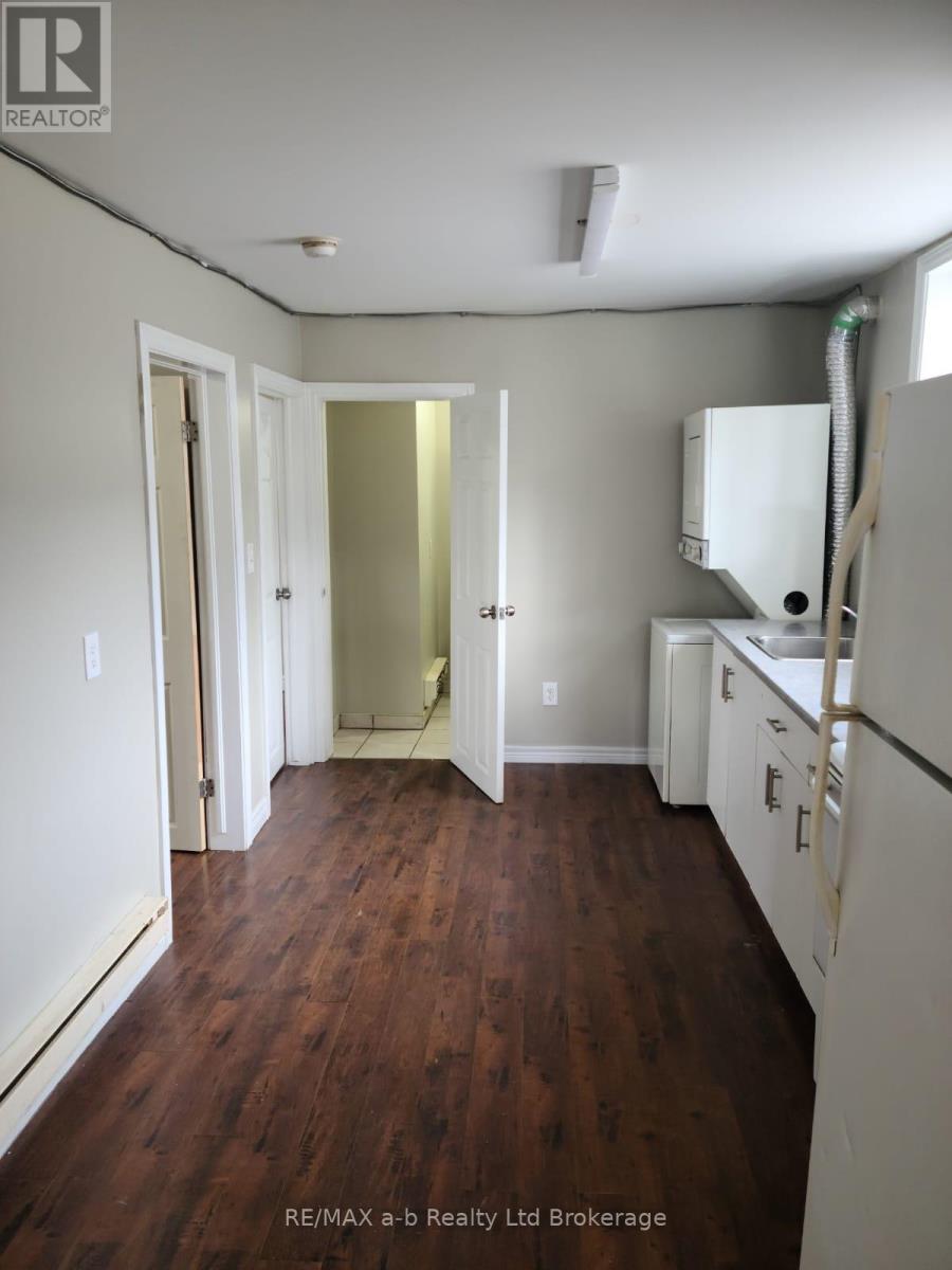 3 - 44 Stanley Street, London South, Ontario  N6C 1B1 - Photo 3 - X13692814