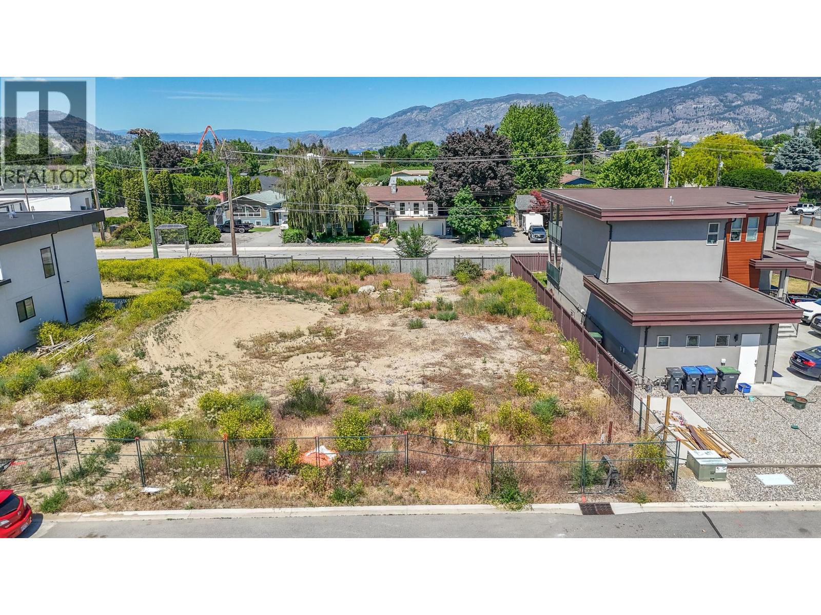 1712 Treffry Place, Summerland, British Columbia  V0H 1Z9 - Photo 5 - 10398235