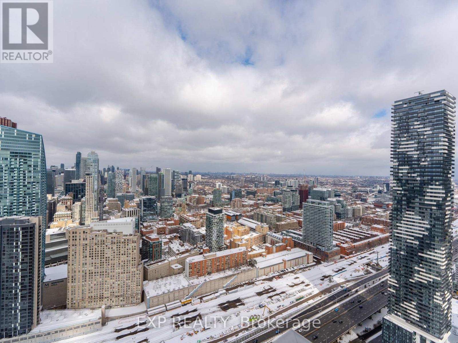 5205 - 28 Freeland Street, Toronto, Ontario  M5E 1L7 - Photo 37 - C13692874