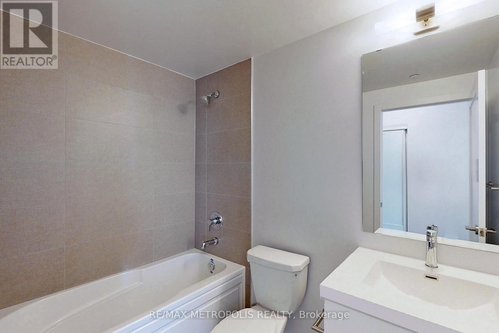 2215 - 2550 Simcoe Street N, Oshawa, Ontario  L1L 0R5 - Photo 12 - E13692954