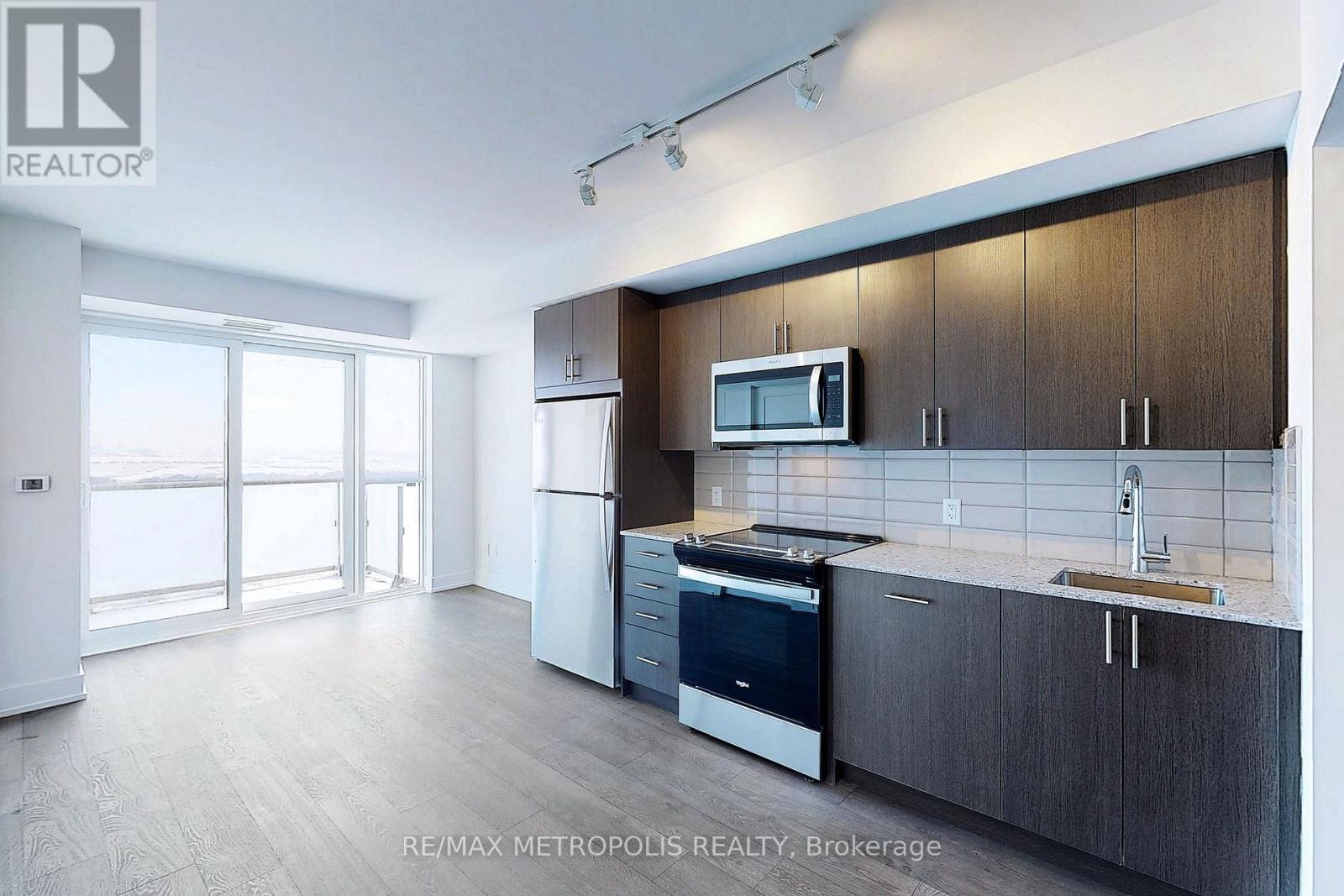 2215 - 2550 Simcoe Street N, Oshawa, Ontario  L1L 0R5 - Photo 14 - E13692954