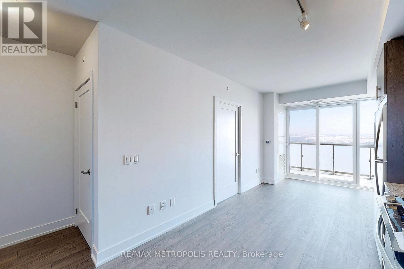 2215 - 2550 Simcoe Street N, Oshawa, Ontario  L1L 0R5 - Photo 16 - E13692954