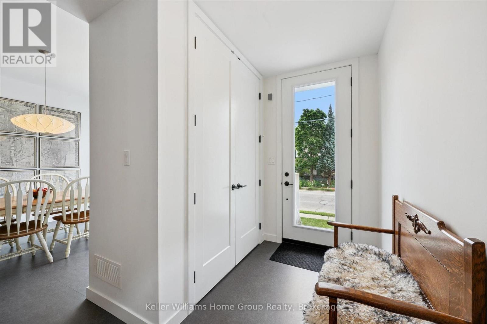 154 Ontario Street, Guelph (St. Patrick's Ward), Ontario  N1E 3B4 - Photo 5 - X13692830