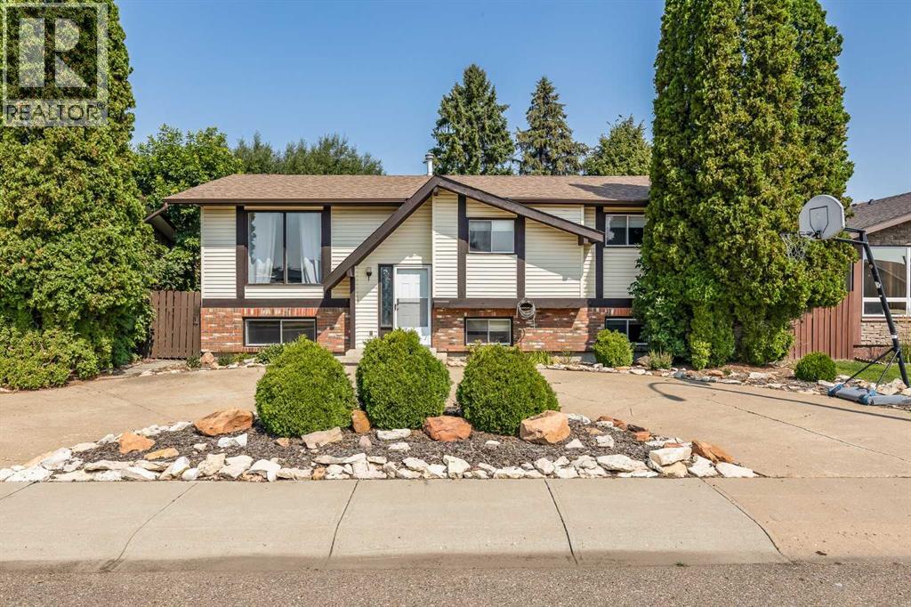 16 Rossdale Street SE, medicine hat, Alberta