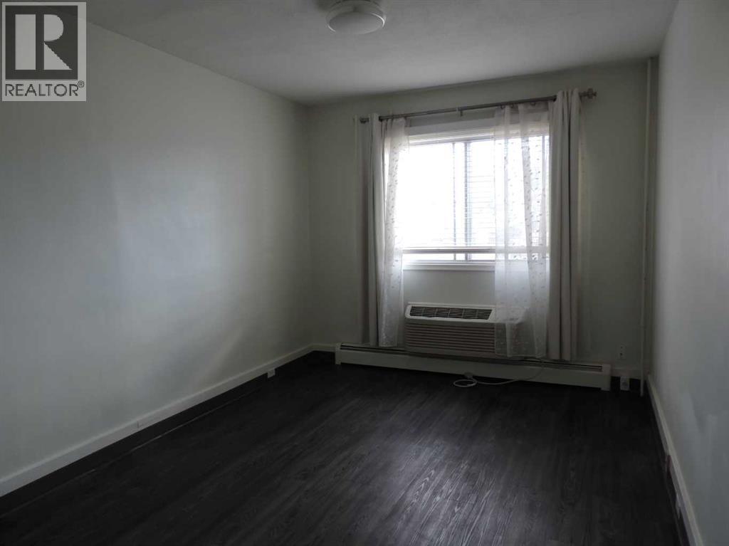 208 Patricia Street, Jasper, Alberta  T0E 1E0 - Photo 6 - A2331260