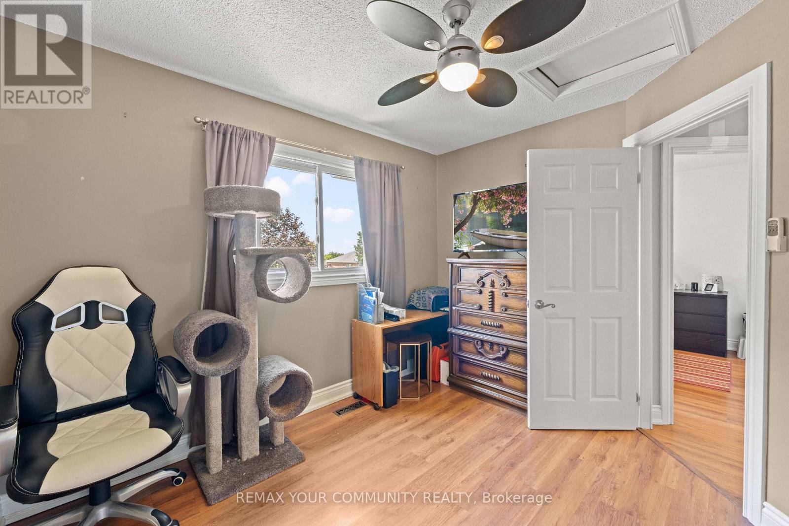 78 Annamaria Drive, Georgina, Ontario  L4P 3R8 - Photo 21 - N13692856