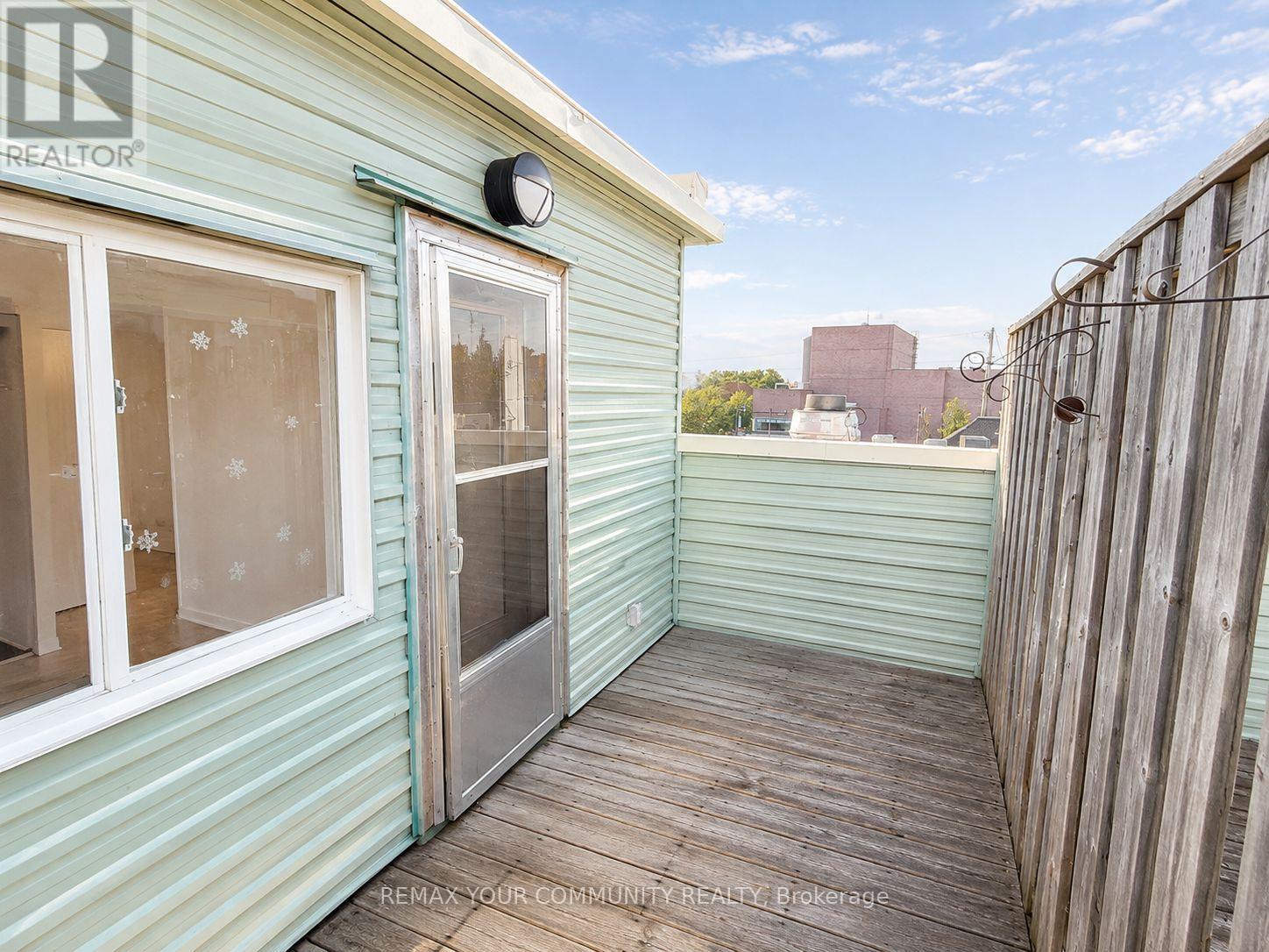 201 - 1 Center Street W, Richmond Hill, Ontario  L4C 3P3 - Photo 13 - N13692896