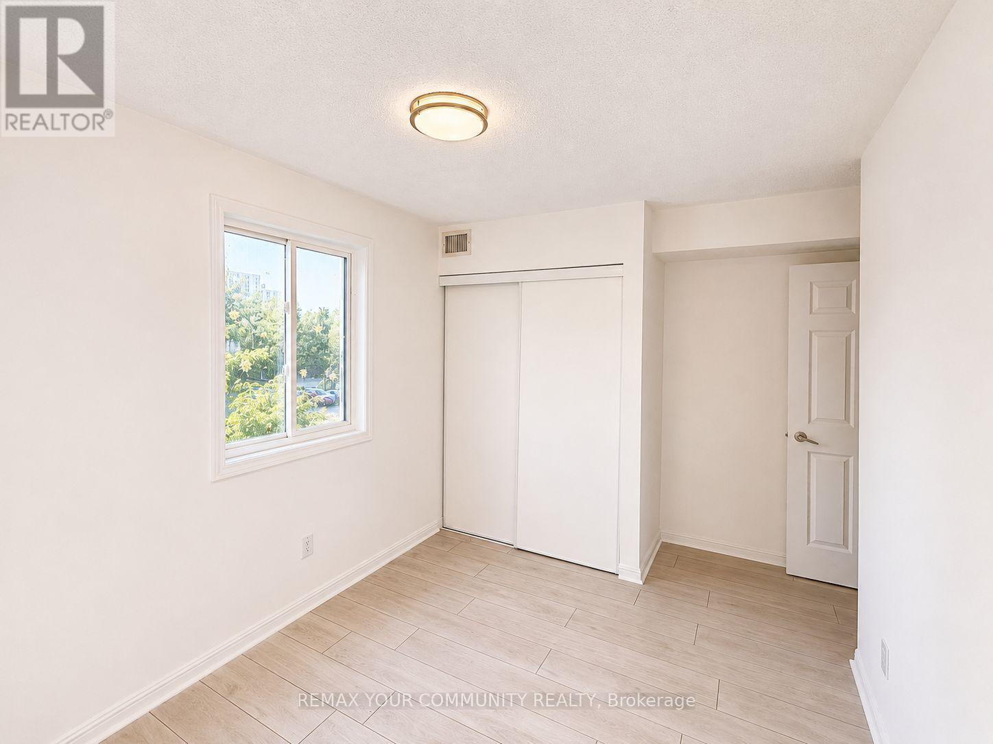 201 - 1 Center Street W, Richmond Hill, Ontario  L4C 3P3 - Photo 15 - N13692896