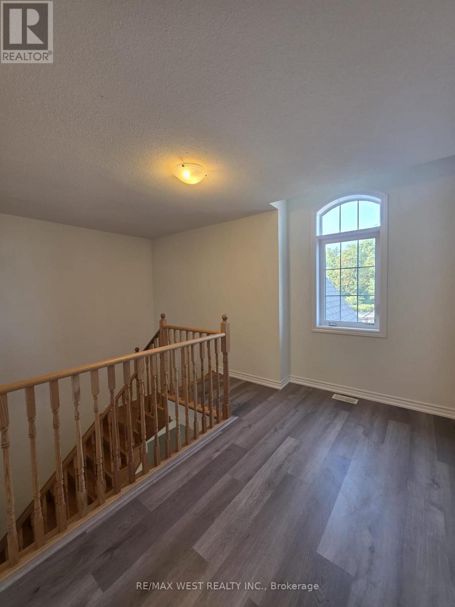 (Main) - 11 Chessington Avenue, East Gwillimbury, Ontario  L9N 0R5 - Photo 9 - N13692944