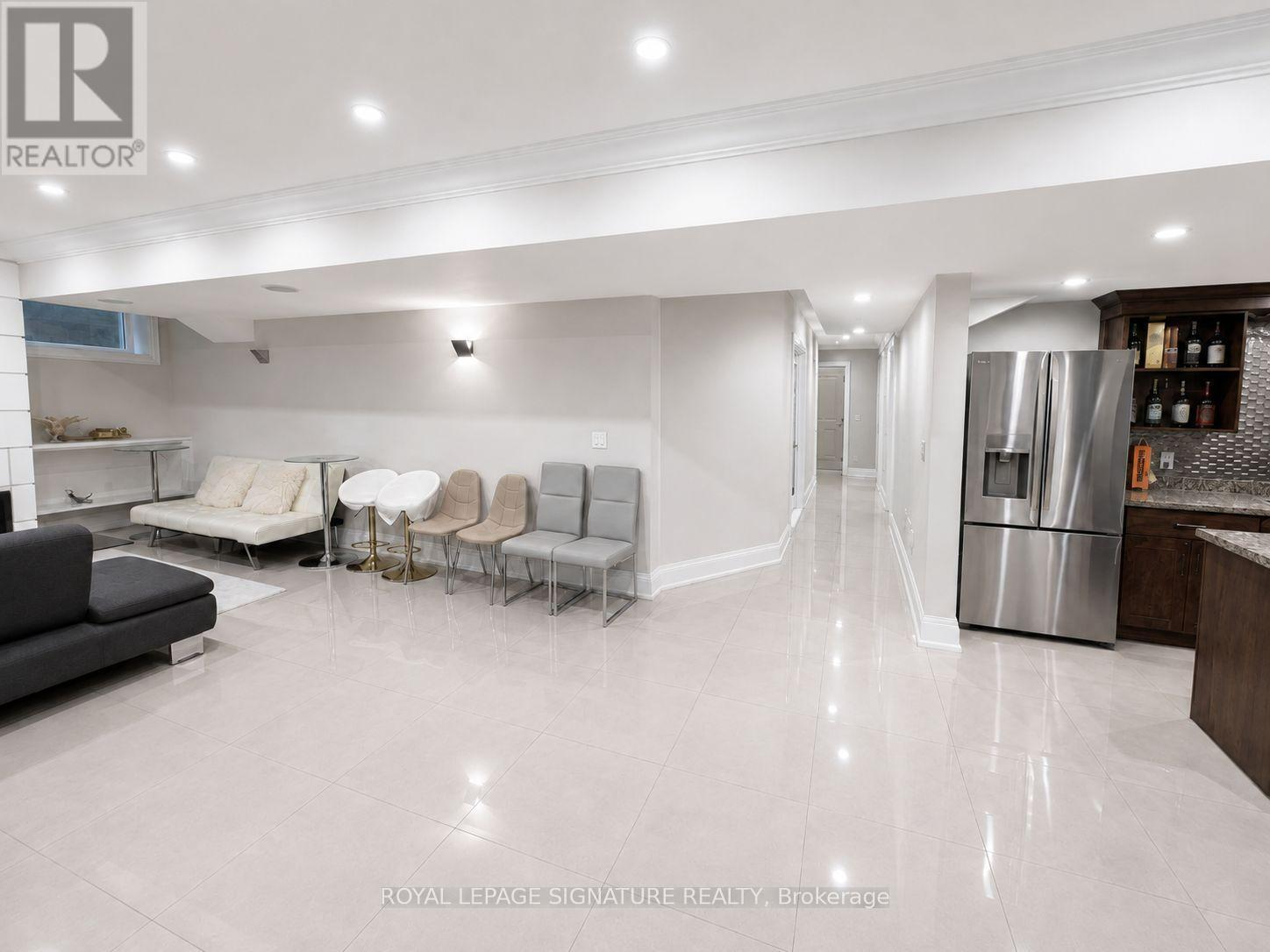 Lower - 12 Terrace Avenue, Toronto, Ontario  M2R 1E9 - Photo 3 - C13680690