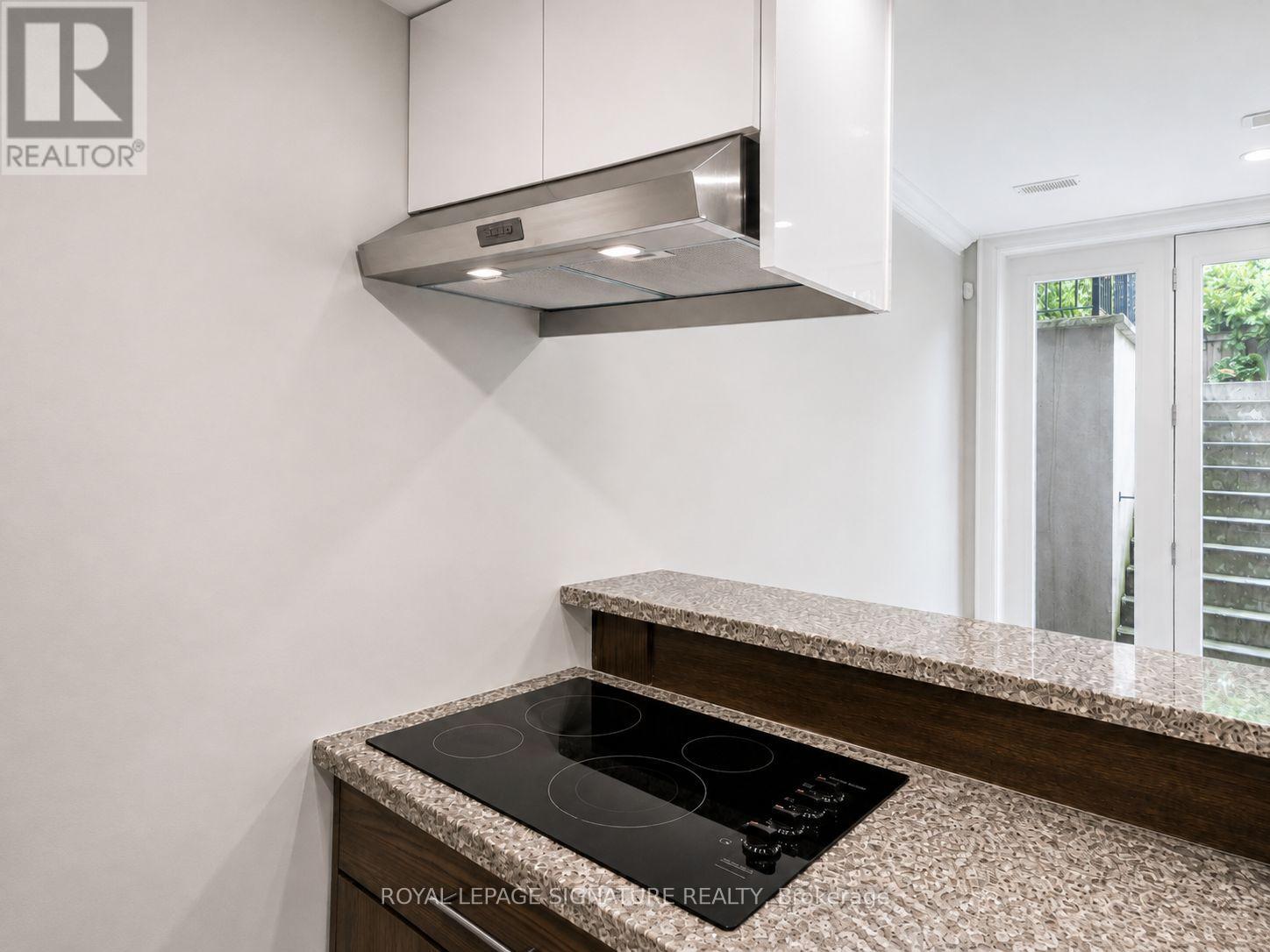 Lower - 12 Terrace Avenue, Toronto, Ontario  M2R 1E9 - Photo 12 - C13680690