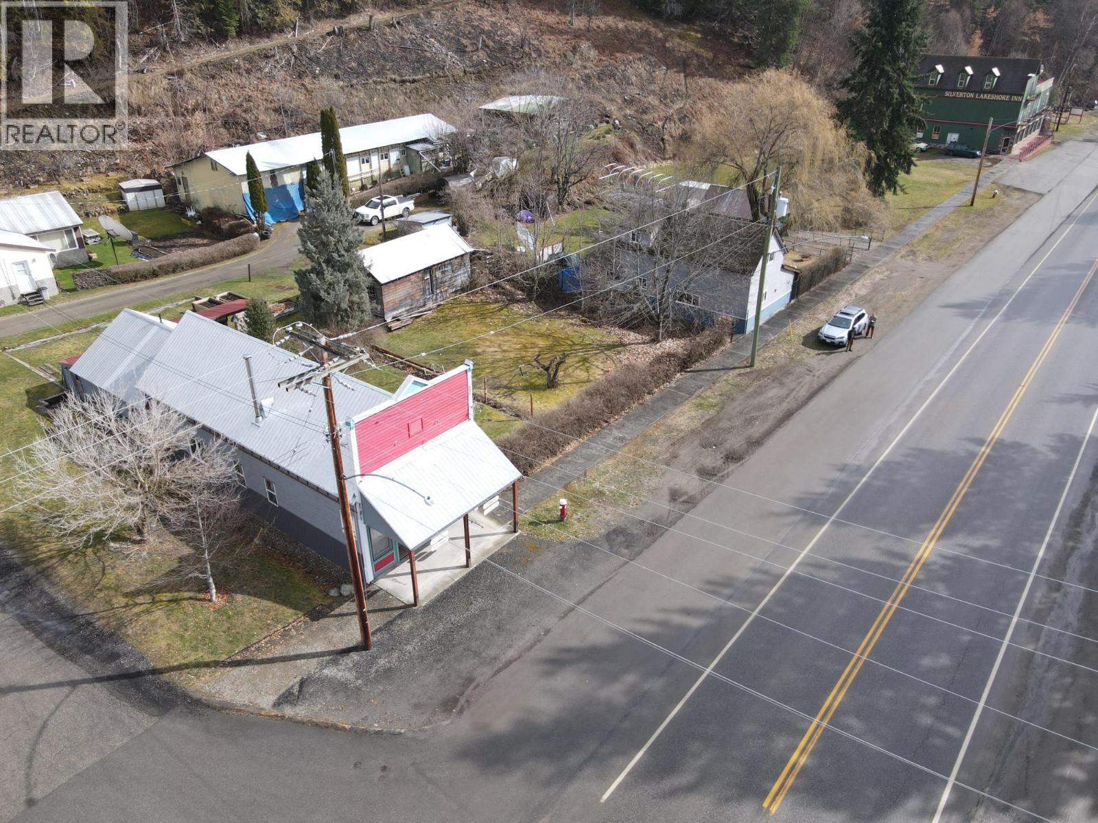 124 Lake Avenue, Silverton, British Columbia V0G 1S0 - Photo 4 - 10380584