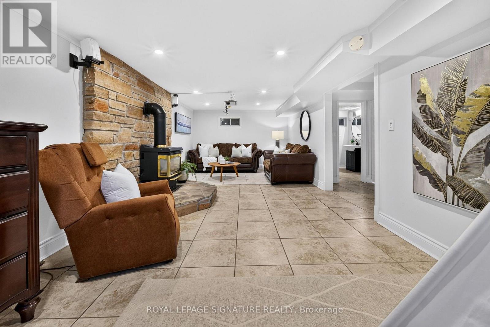 31 Rosalynne Avenue, Clarington, Ontario  L1C 3X7 - Photo 24 - E13600860