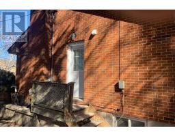 B - 562 MULOCK COURT, Newmarket, Ontario